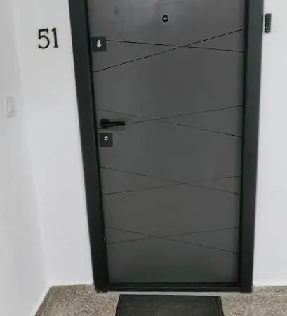 Apartment Luxury Private Parking Self Check-in51 Craiova